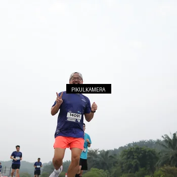 Runner Photo 7411567