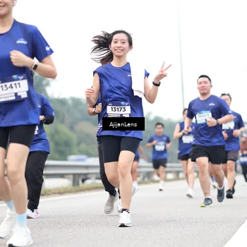 Runner Photo 7411576