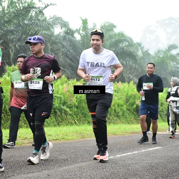 Runner Photo 7411580