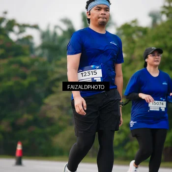 Runner Photo 7411596