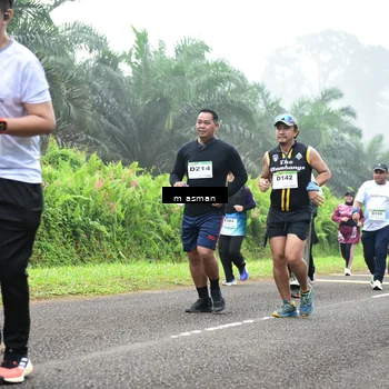 Runner Photo 7411597
