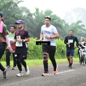 Runner Photo 7411598