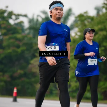 Runner Photo 7411605