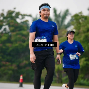 Runner Photo 7411613