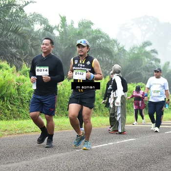 Runner Photo 7411625