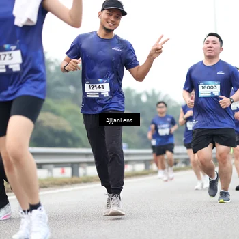 Runner Photo 7411644