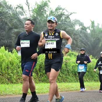 Runner Photo 7411645