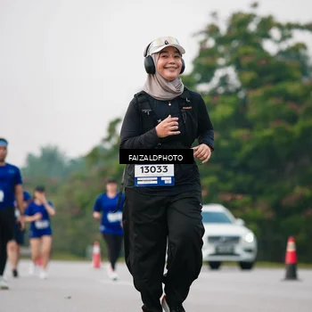 Runner Photo 7411654