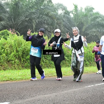 Runner Photo 7411659