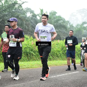 Runner Photo 7411660