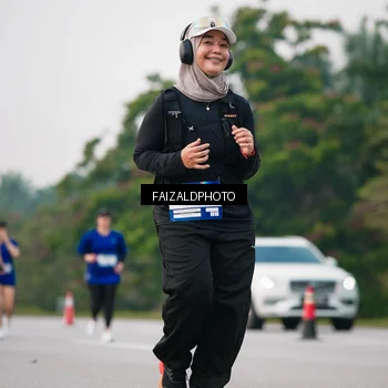 Runner Photo 7411667