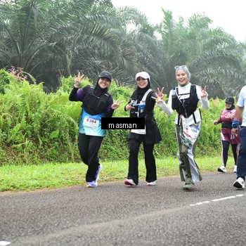 Runner Photo 7411670