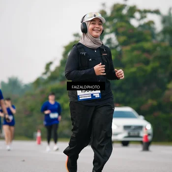 Runner Photo 7411685