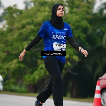 Runner Photo 7411721