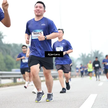 Runner Photo 7411729
