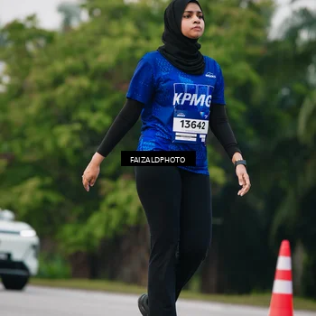 Runner Photo 7411730
