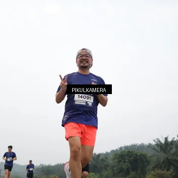 Runner Photo 7411744