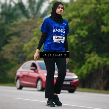 Runner Photo 7411751
