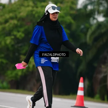 Runner Photo 7411786