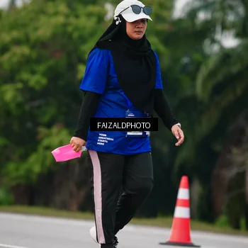 Runner Photo 7411805