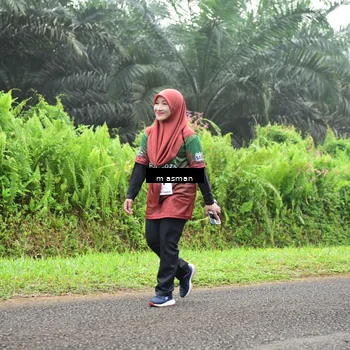 Runner Photo 7411824