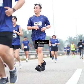 Runner Photo 7411864