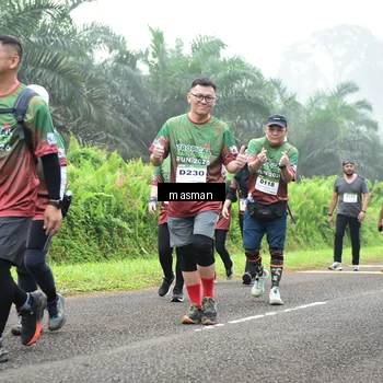 Runner Photo 7411881
