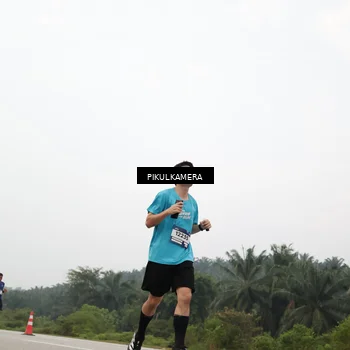 Runner Photo 7411901