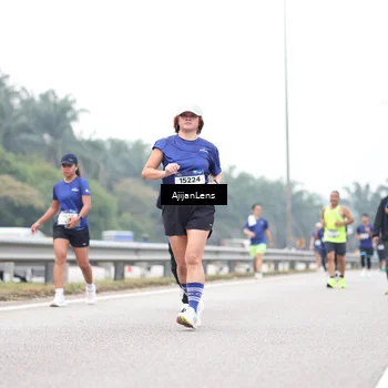 Runner Photo 7411902