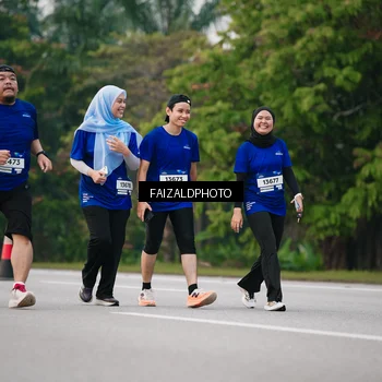 Runner Photo 7411921