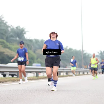 Runner Photo 7411929