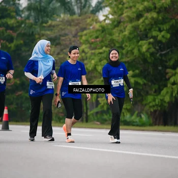 Runner Photo 7411947