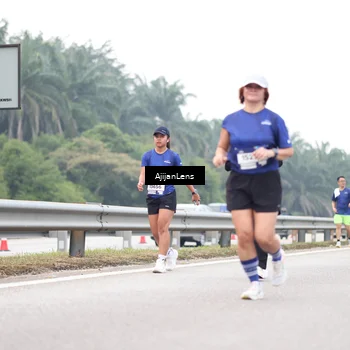 Runner Photo 7411956
