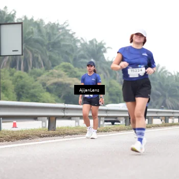 Runner Photo 7411978