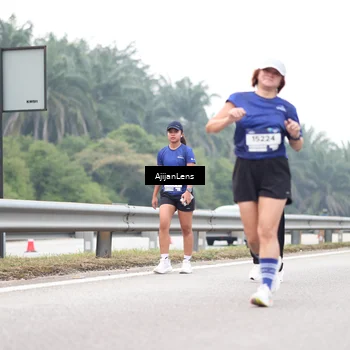Runner Photo 7411985