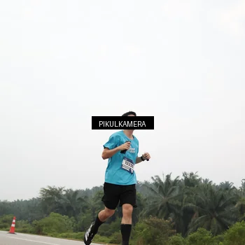 Runner Photo 7411992