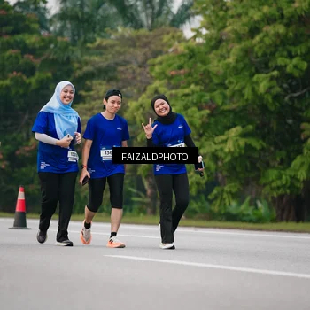 Runner Photo 7411993