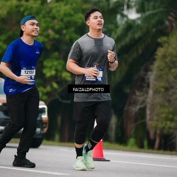 Runner Photo 7412020