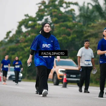 Runner Photo 7412059