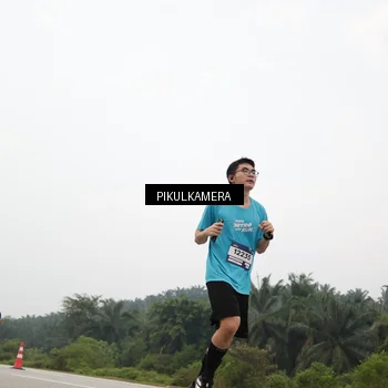 Runner Photo 7412061