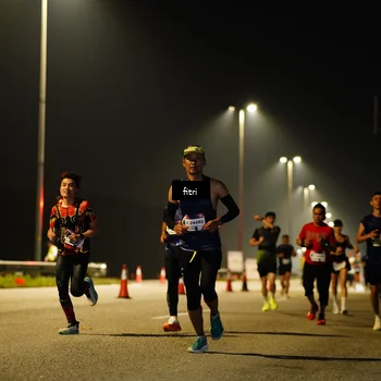 Runner Photo 7412103