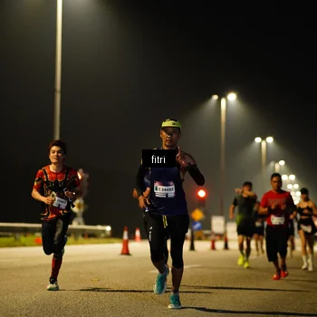 Runner Photo 7412112