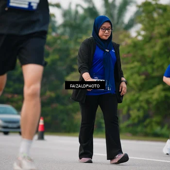 Runner Photo 7412118