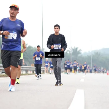 Runner Photo 7412121
