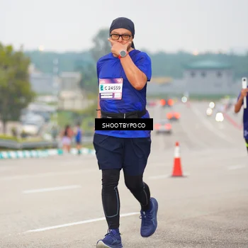 Runner Photo 7412191