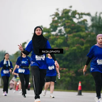 Runner Photo 7412195