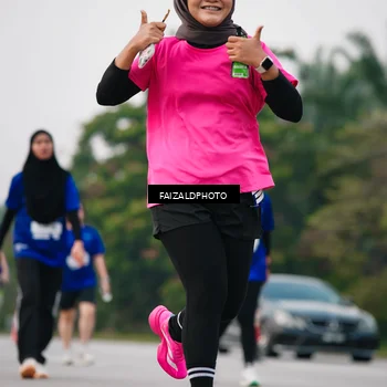 Runner Photo 7412200