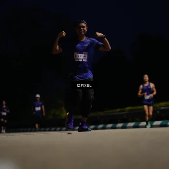 Runner Photo 7412204