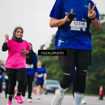 Runner Photo 7412225