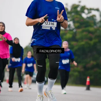 Runner Photo 7412237